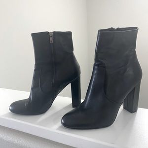 Steve Madden Editor Dress booties